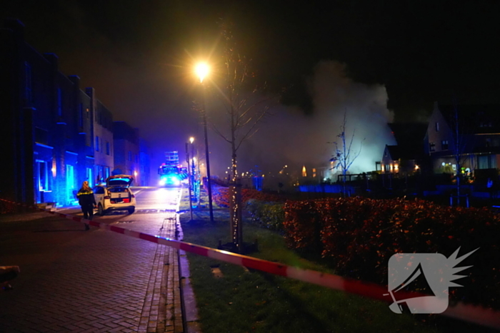 Flinke vlammen bij grote brand in vrijstaande woning