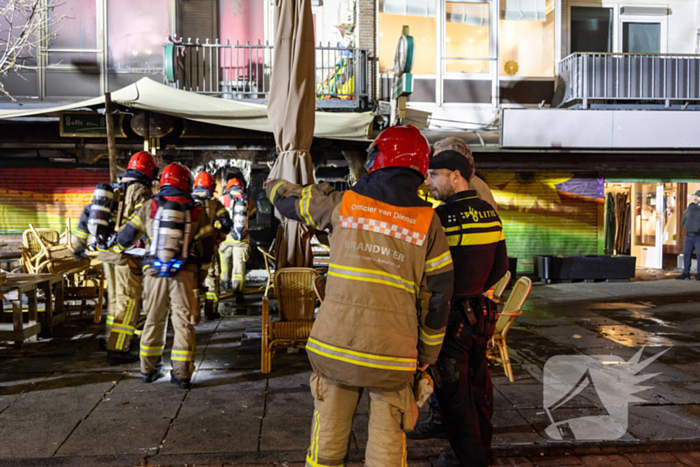 Explosie en brand richten grote schade aan bij restaurant