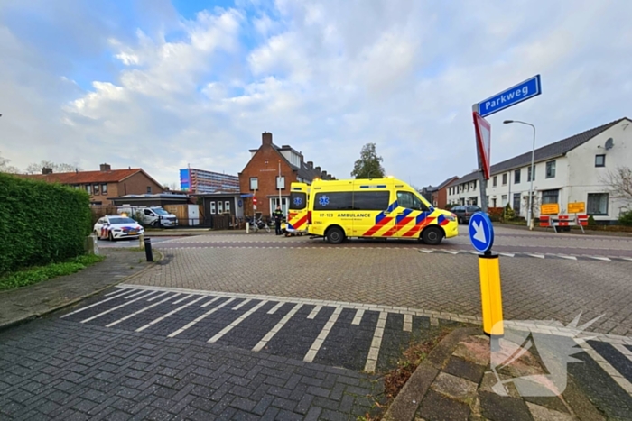 Fietsster gewond bij botsing met auto