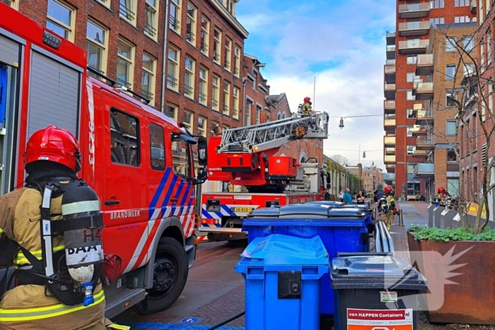 Veel rook bij brand in appartement