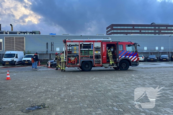 Motorcompartiment brandt volledig uit bij autoverhuurder