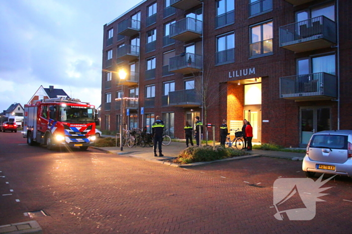 Brand in keuken door brandweer geblust