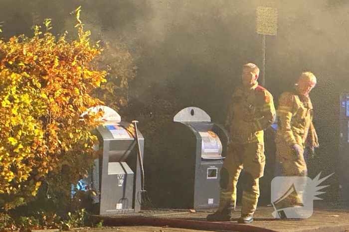 Veel rookontwikkeling bij brand in ondergrondse container