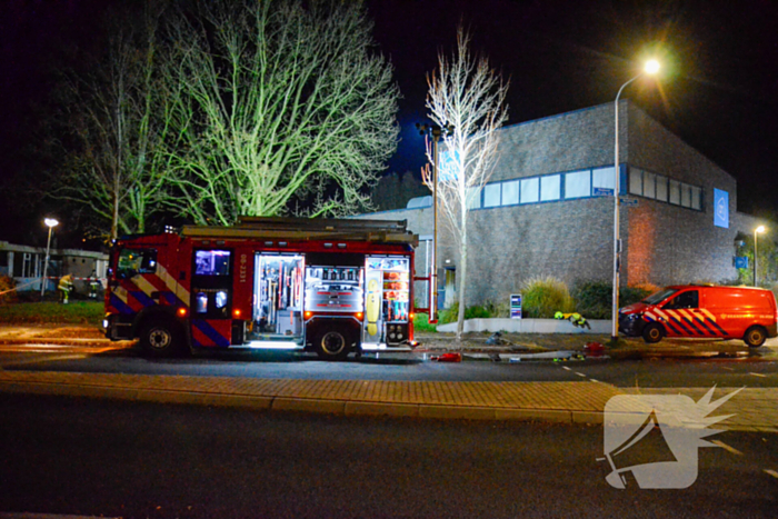 Supermarkt ontruimd en vol rook door brand