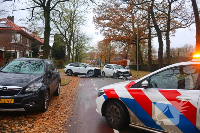 Flinke schade bij ongeval op kruising