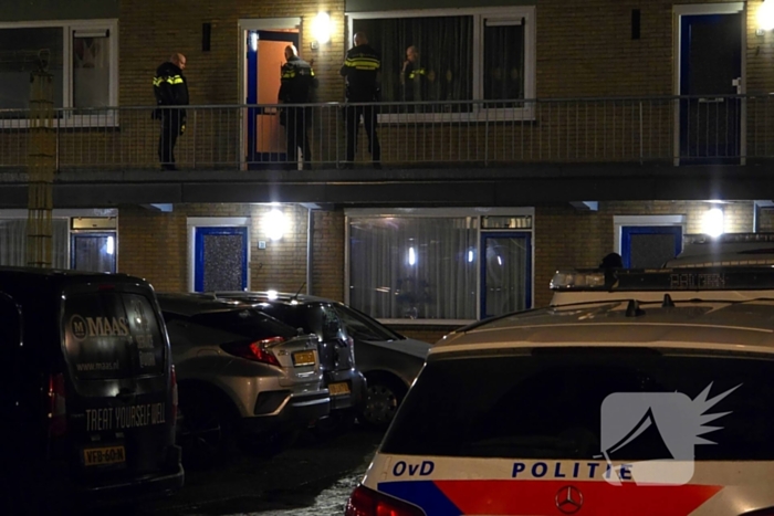 Zoektocht naar verdachte na overval melding