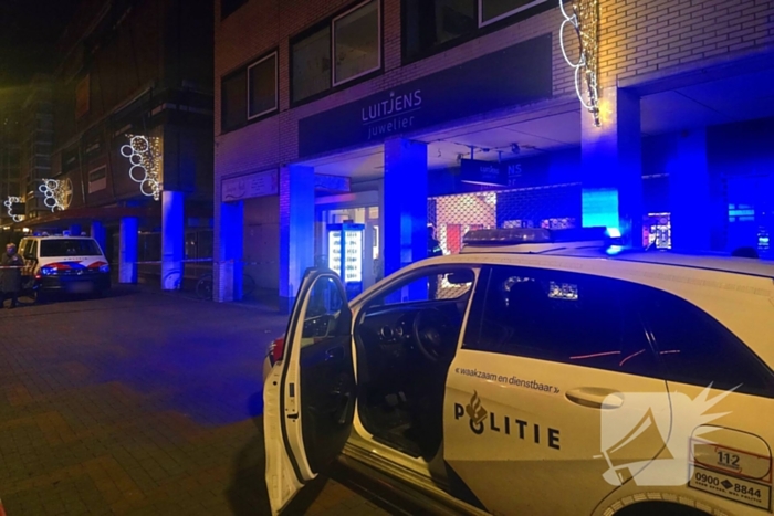 Politie doet onderzoek naar overval op juwelier