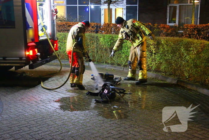 Brandweer doet onderzoek naar chemische lucht in zorgcentrum