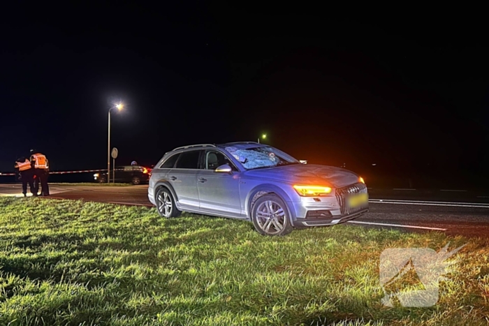 Persoon zwaargewond bij aanrijding met auto