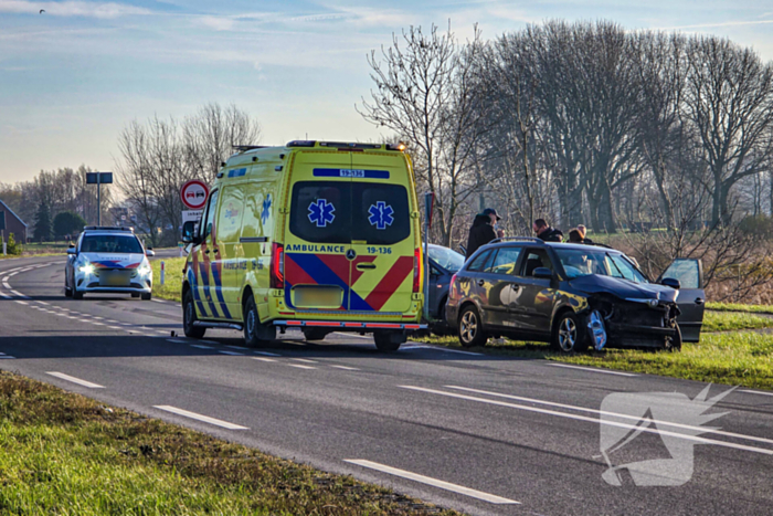 Toevallig passerende ambulance meldt frontale aanrijding