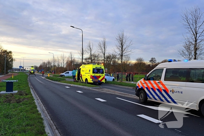 Voetganger zwaargewond bij aanrijding met personenauto