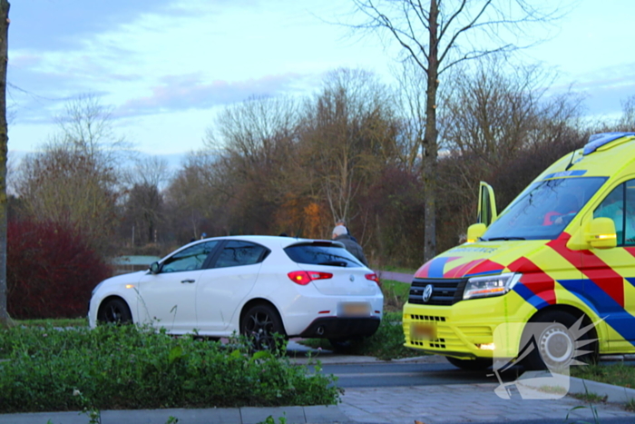 Voetganger zwaargewond bij aanrijding met personenauto