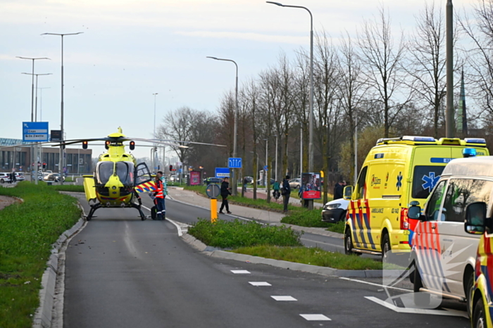 Voetganger zwaargewond bij aanrijding met personenauto