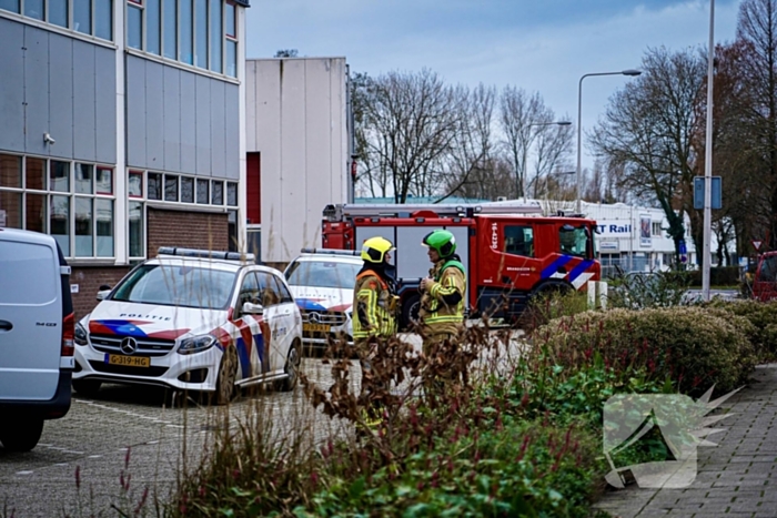 Brandweer doet onderzoek naar vreemde lucht