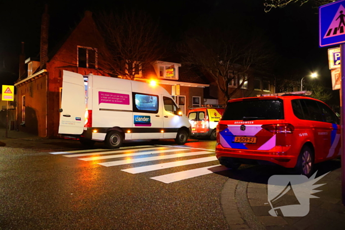 Brandweer doet onderzoek in woning na rookontwikkeling