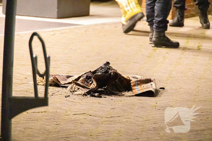 Brandend kleed zorgt voor rookontwikkeling in appartement