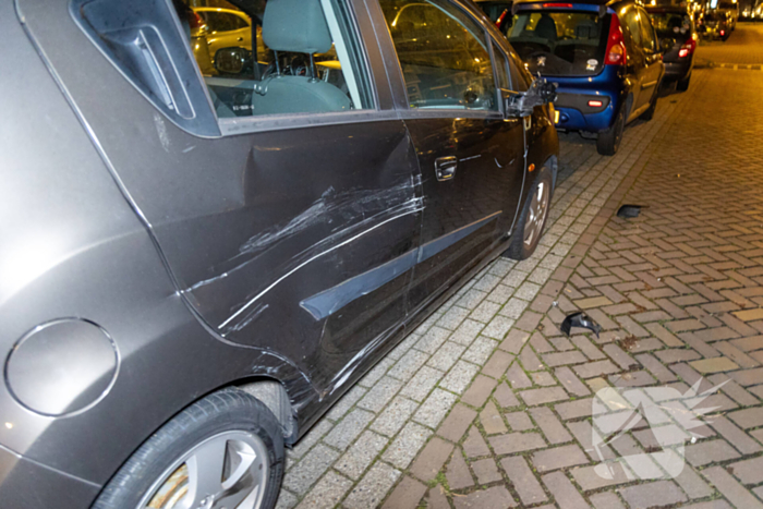 Motorrijder vlucht na aanrijdingen tijdens achtervolging