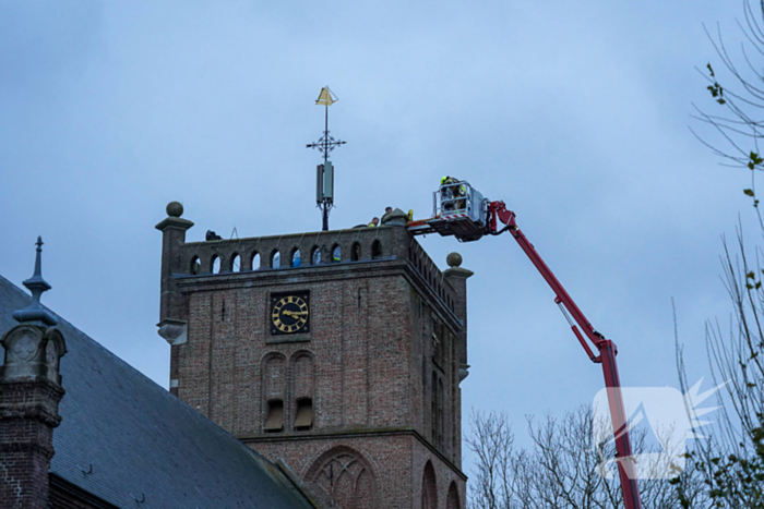 Hulpdiensten groots ingezet voor persoon die in kerktoren valt