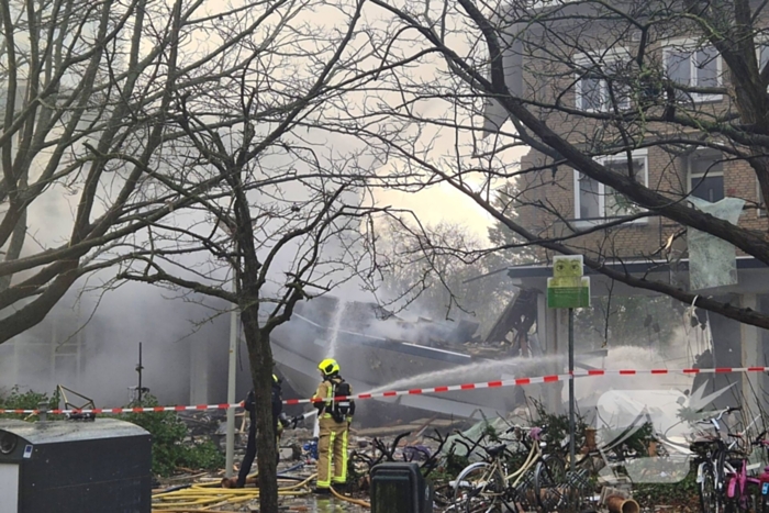 Dode en gewonden nadat deel van flat instort door explosie