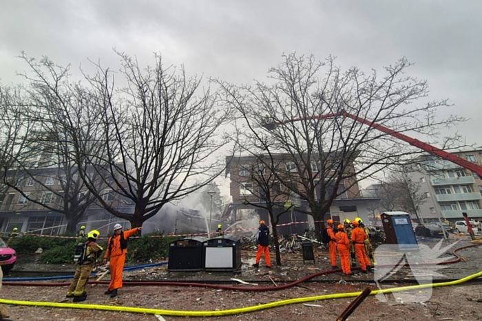 Dode en gewonden nadat deel van flat instort door explosie