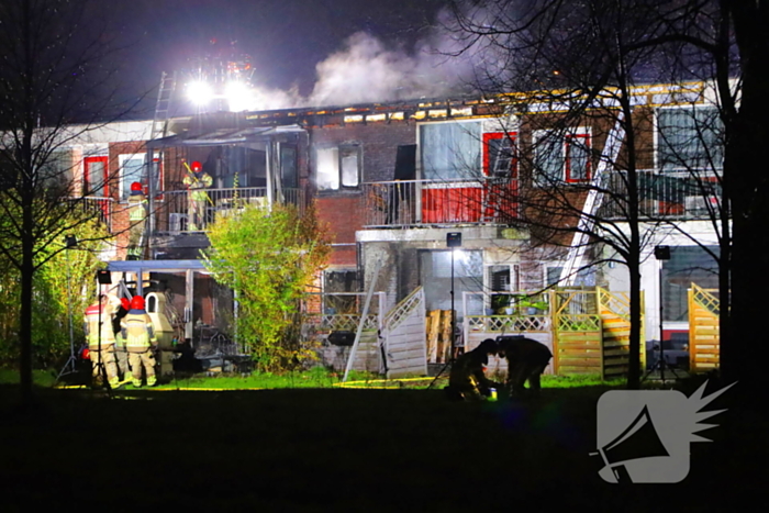 Persoon naar ziekenhuis door woningbrand