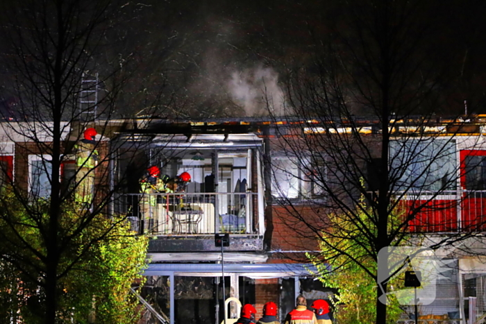 Persoon naar ziekenhuis door woningbrand