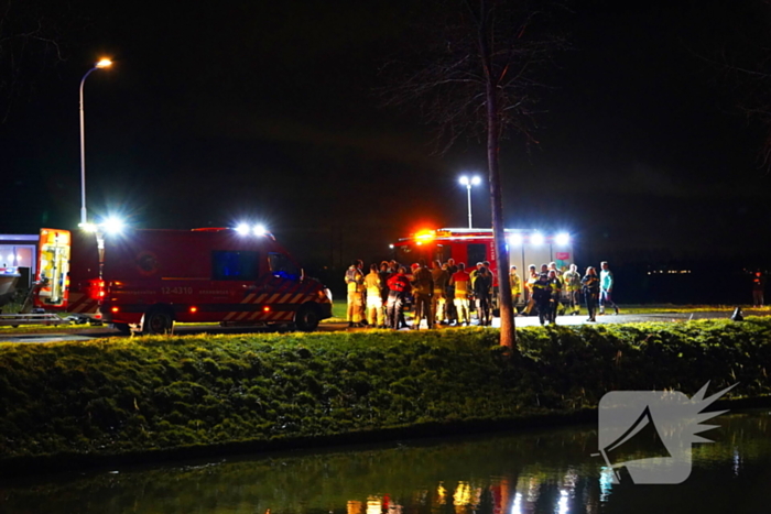 Twee inzittenden overleden nadat auto te water raakt