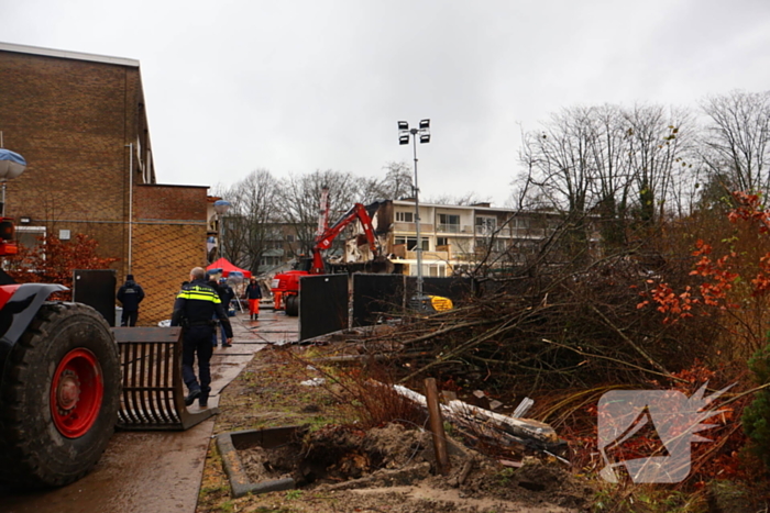 Nieuwe ploeg brandweermensen zoekt verder naar slachtoffers