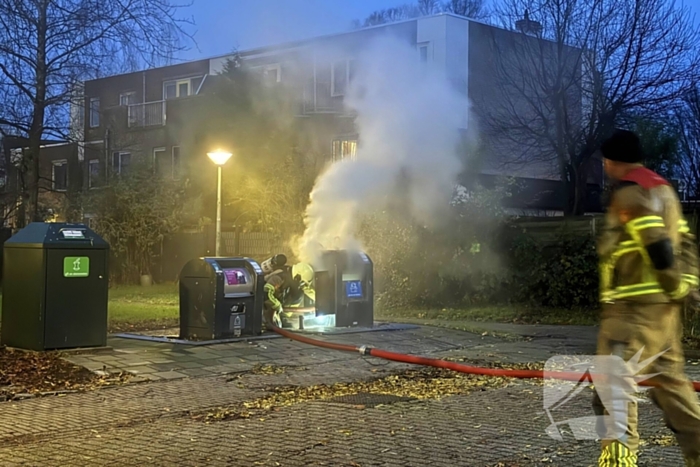 Brand in ondergrondse container zorgt voor veel rookontwikkeling