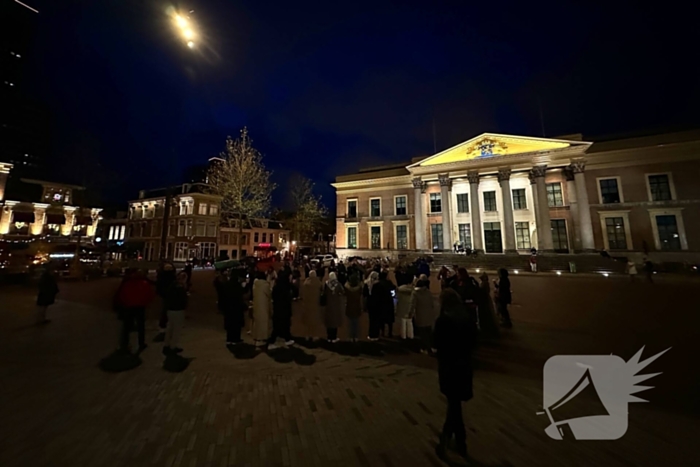 Demonstranten verzamelen zich voor demonstratie van Syrische premier