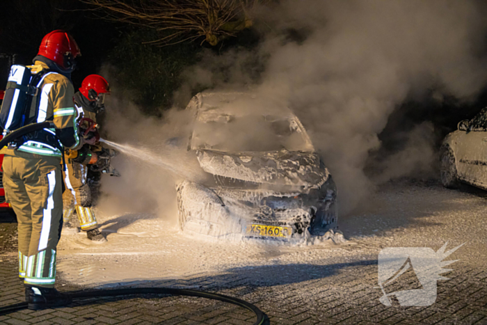 Brandweer ingezet voor autobrand