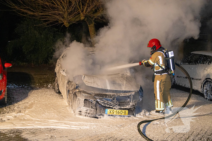 Brandweer ingezet voor autobrand