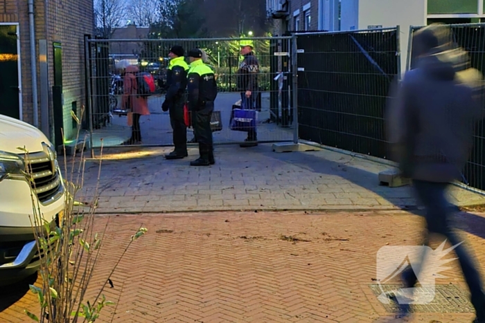 Bewoners halen spullen op na verwoestende explosie