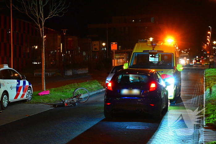 Fietser zwaargewond bij aanrijding met auto