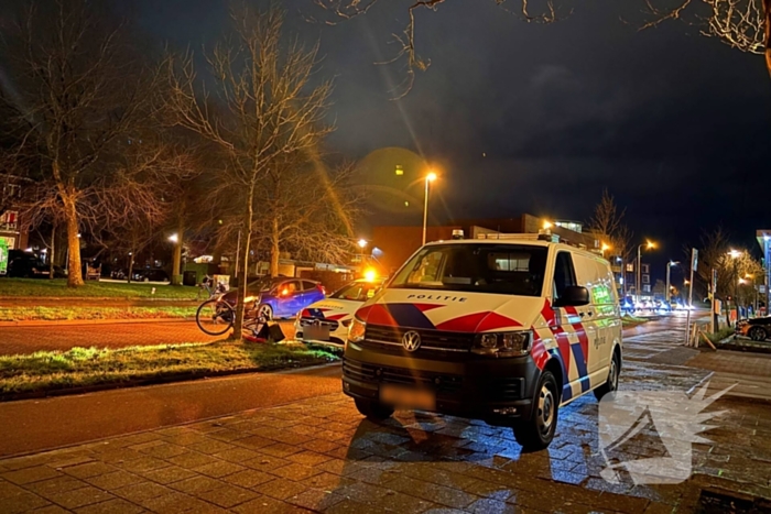 Fietser zwaargewond bij aanrijding met auto