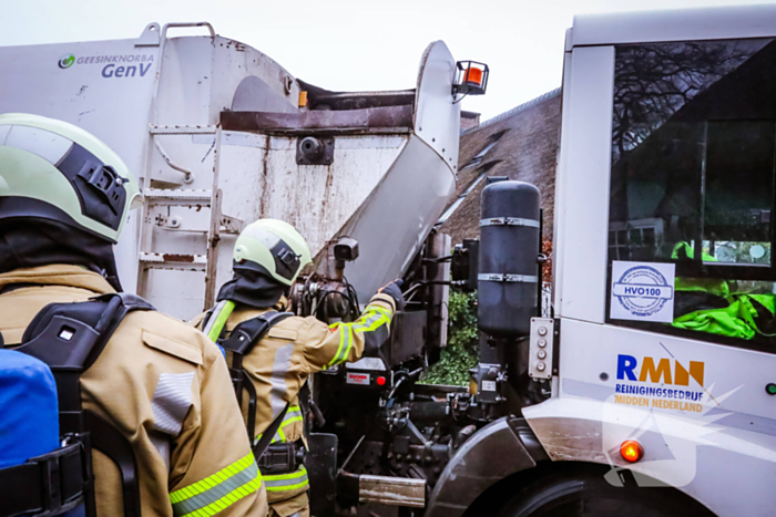 Brand in motor van vrachtwagen