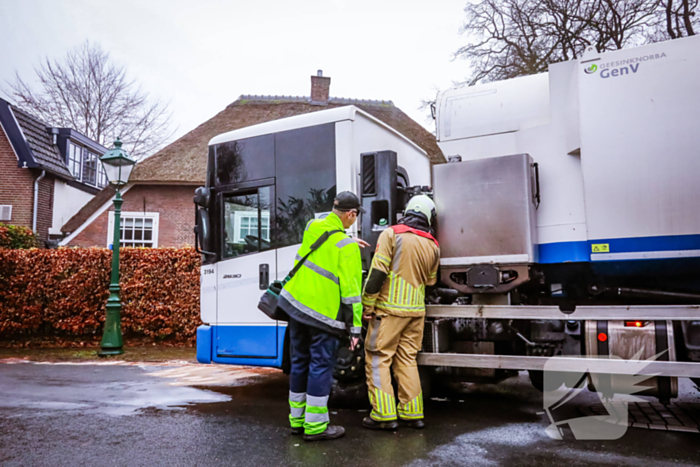 Brand in motor van vrachtwagen