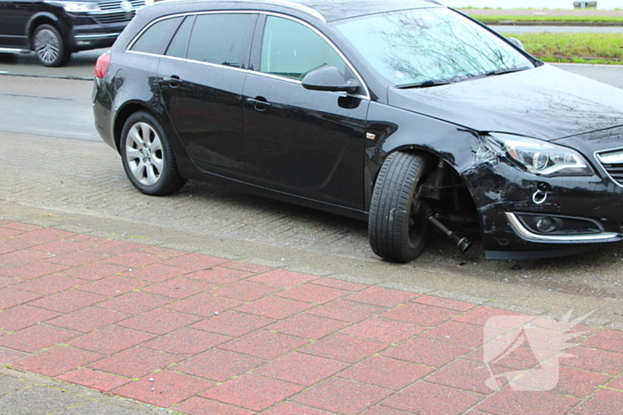 Schade na botsing personenauto's