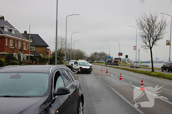 Schade na botsing personenauto's