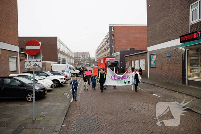 Kinderen vechten voor hun clubhuis met creatieve actie