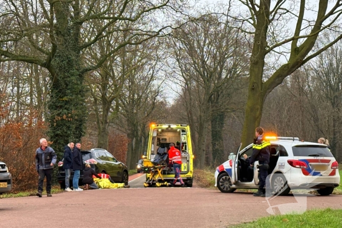 Fietser gewond bij botsing met auto