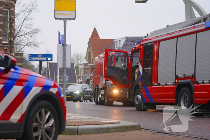 Brandweer controleert woning na melding van brand