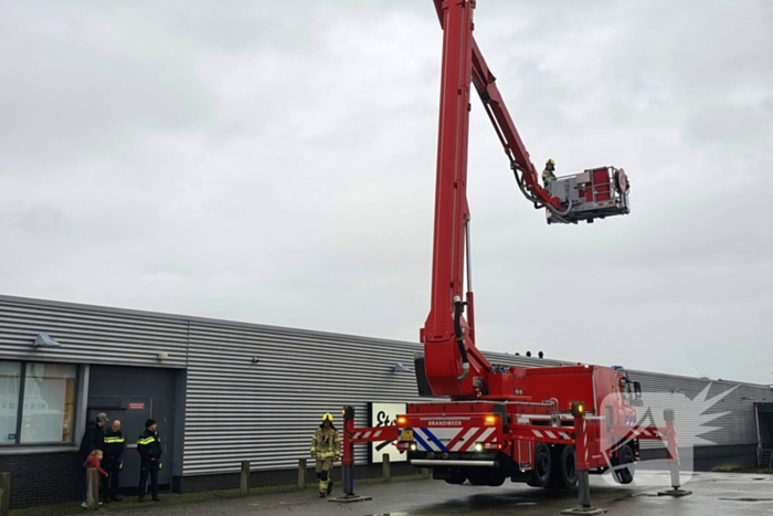 XL supermarkt ontruimd wegens brandgeur