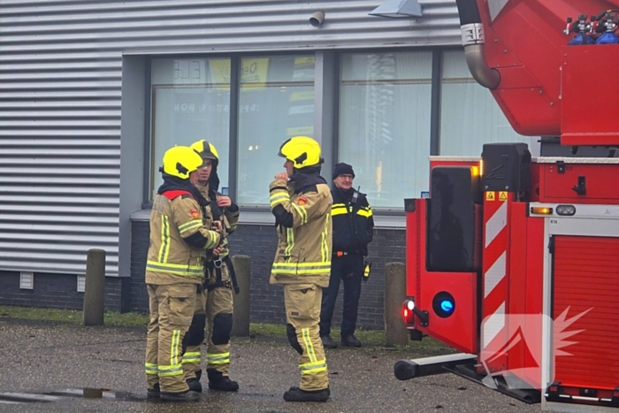 XL supermarkt ontruimd wegens brandgeur