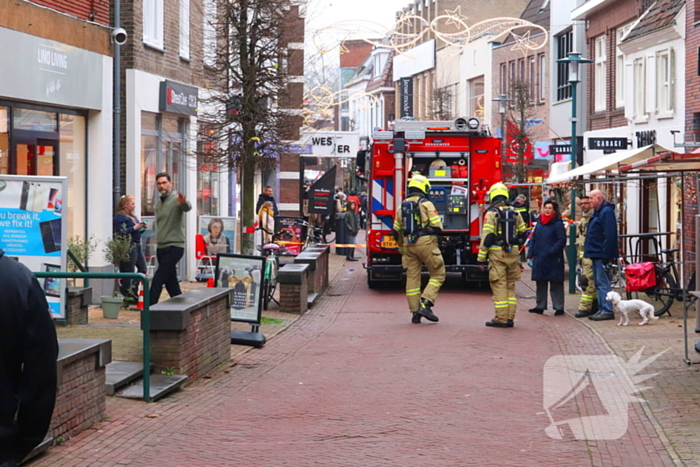 Drukke winkelstraat afgesloten wegens gaslucht