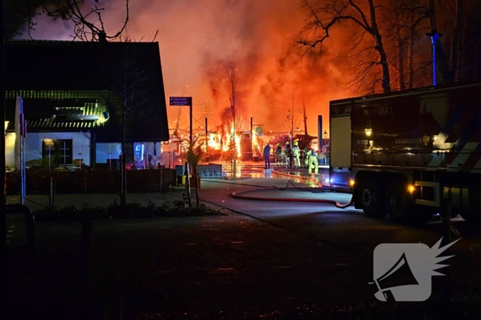 Uitslaande brand verwoest pannenkoekenrestaurant