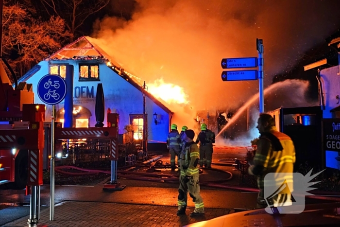 Uitslaande brand verwoest pannenkoekenrestaurant