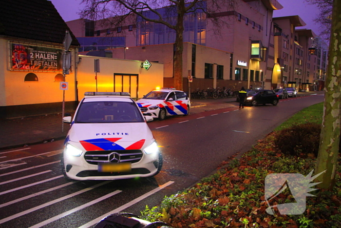 Fietsster botst tegen stoeprand