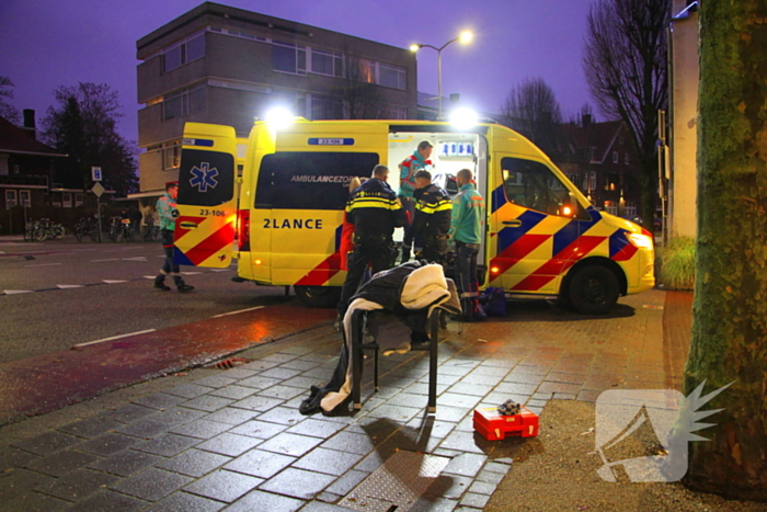 Fietsster botst tegen stoeprand