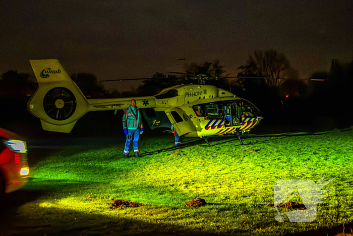 Ambulance helikopter vervoerd patiënt vanaf eilanden